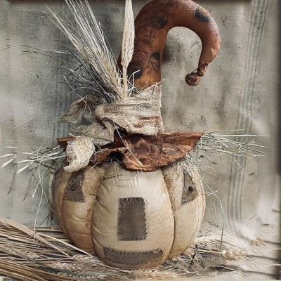 Primitive Fall Halloween Pumpkin Scarecrow Sitter
