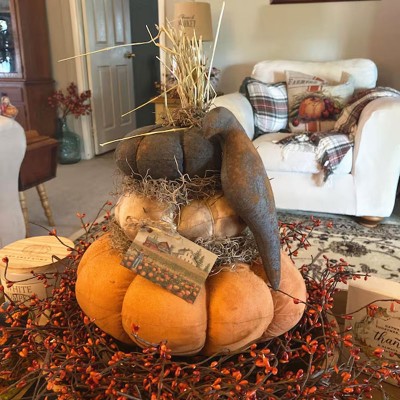 Primitive Fall Halloween Pumpkin Stack